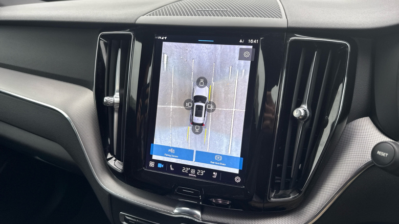 Volvo XC60 2.0 B4D Plus Dark 5dr AWD Geartronic Diesel Estate